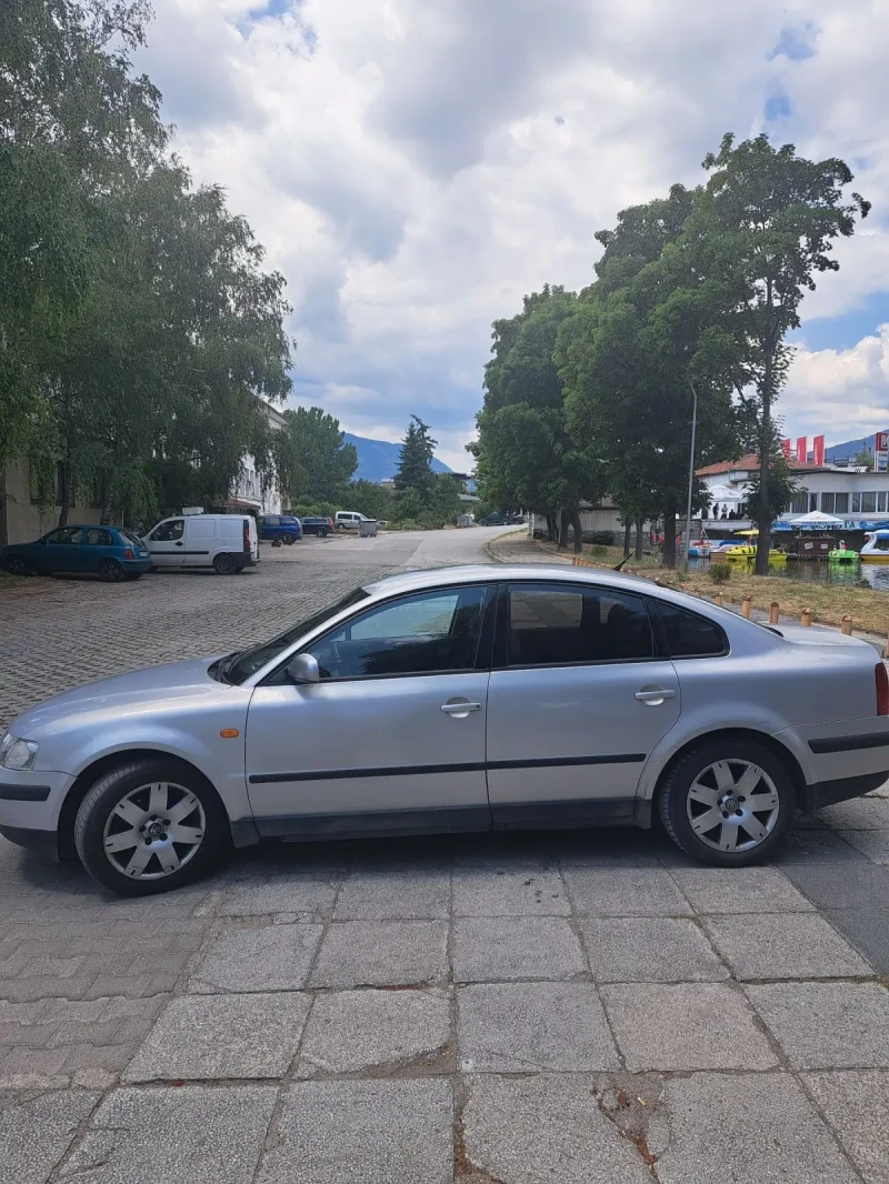 VW Passat, снимка 2 - Автомобили и джипове - 51184167