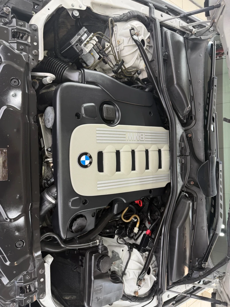 BMW 530 М пакет Euro 4, снимка 11 - Автомобили и джипове - 52664869