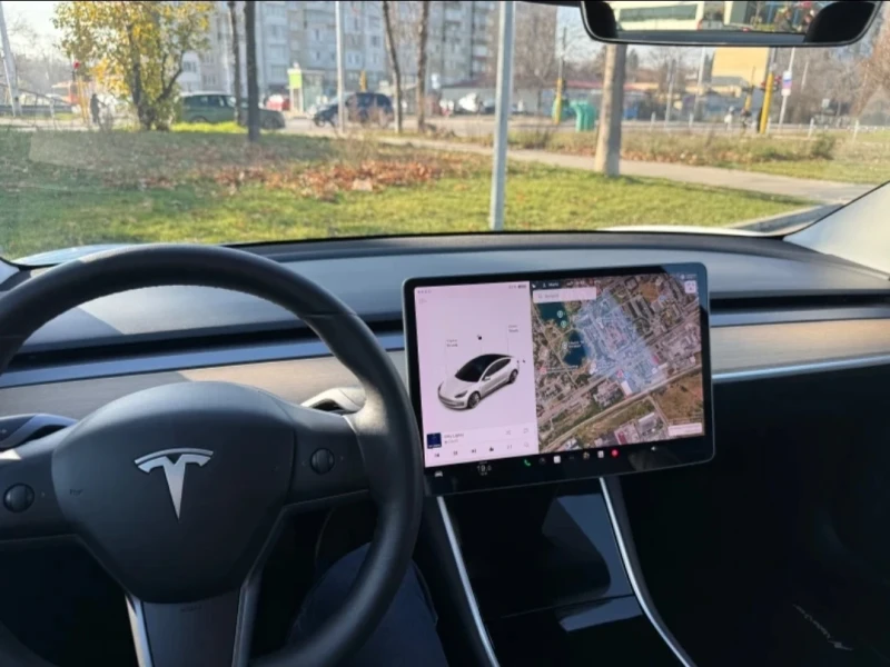 Tesla Model 3, снимка 12 - Автомобили и джипове - 53009984
