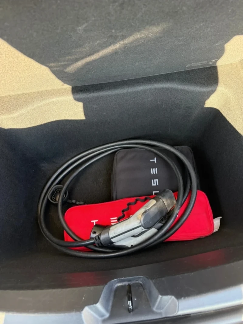 Tesla Model 3, снимка 11 - Автомобили и джипове - 53009984