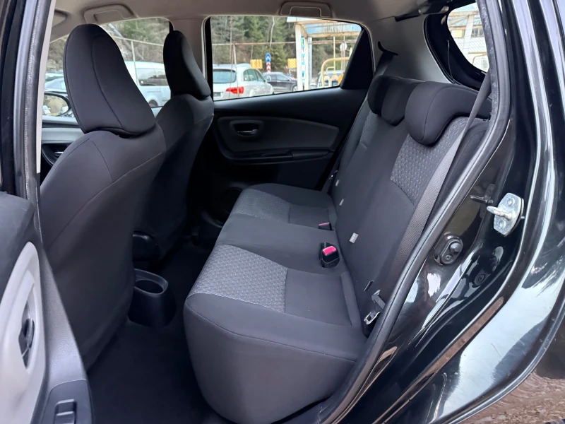 Toyota Yaris НОВИ ГУМИ* РЕАЛНИ КМ* БЕЗ РЪЖДА* НАВИГАЦИЯ* , снимка 8 - Автомобили и джипове - 53013967