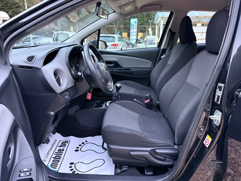 Toyota Yaris НОВИ ГУМИ* РЕАЛНИ КМ* БЕЗ РЪЖДА* НАВИГАЦИЯ* , снимка 7 - Автомобили и джипове - 53013967