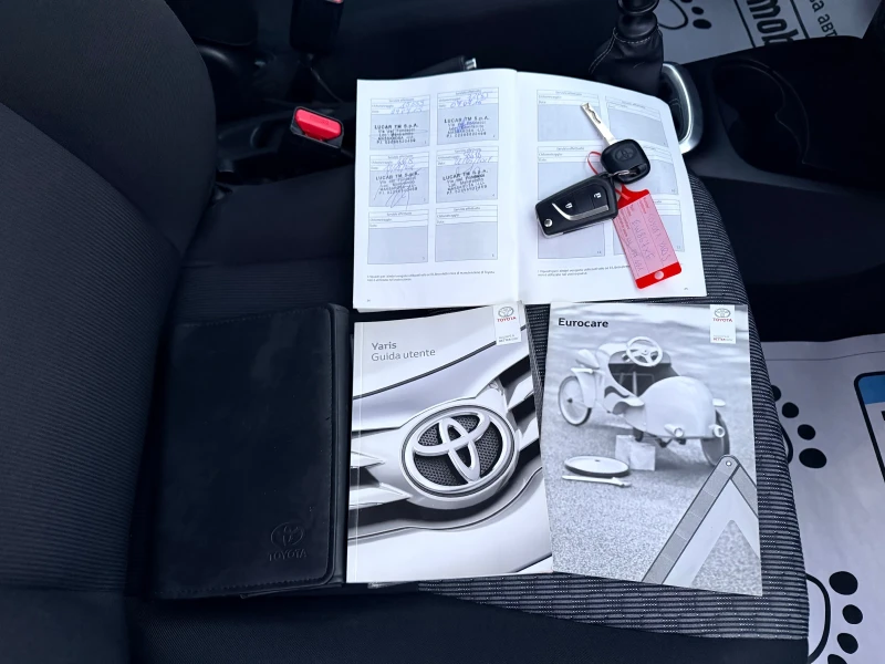 Toyota Yaris НОВИ ГУМИ* РЕАЛНИ КМ* БЕЗ РЪЖДА* НАВИГАЦИЯ* , снимка 14 - Автомобили и джипове - 53013967