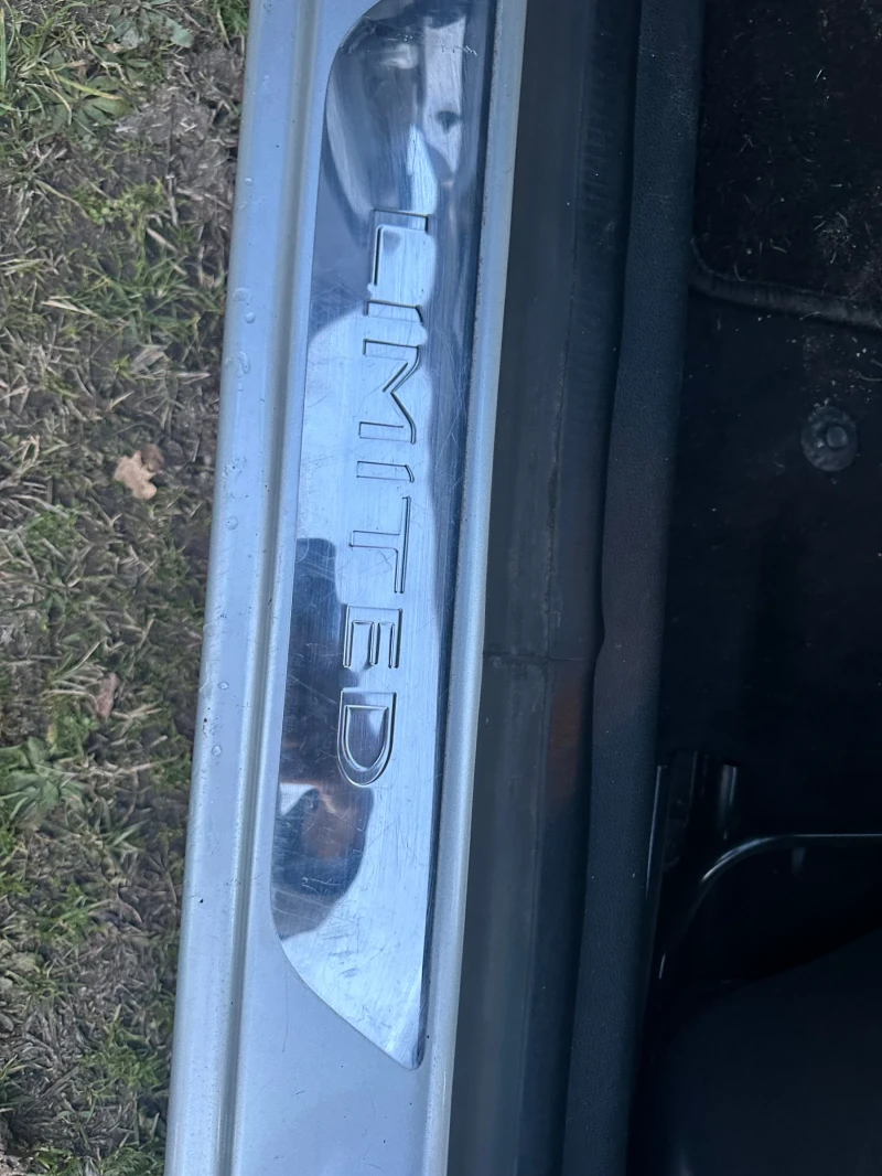 Renault Clio 1.2 LIMIDED EDITION , снимка 10 - Автомобили и джипове - 53031005