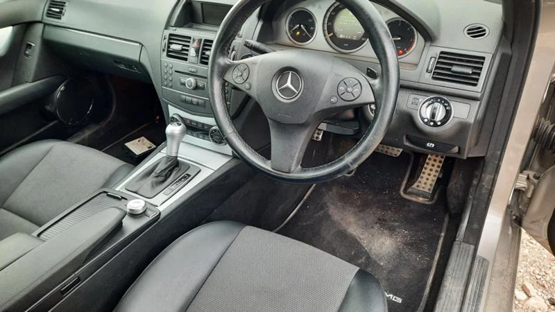 Mercedes-Benz C 220 2.2 CDI , снимка 8 - Автомобили и джипове - 34866511