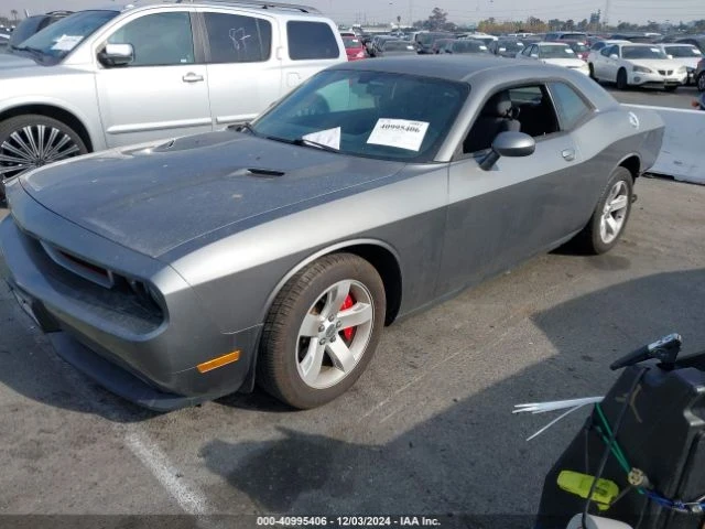 Dodge Challenger, снимка 2 - Автомобили и джипове - 48719039