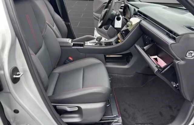 Lexus LBX 1.5HEV/136HP/EMOTION/CAM/LED/NAVI/CPLAY/289q, снимка 14 - Автомобили и джипове - 54518071