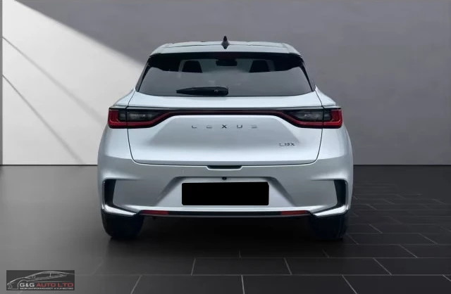 Lexus LBX 1.5HEV/136HP/EMOTION/CAM/LED/NAVI/CPLAY/289q, снимка 5 - Автомобили и джипове - 54518071