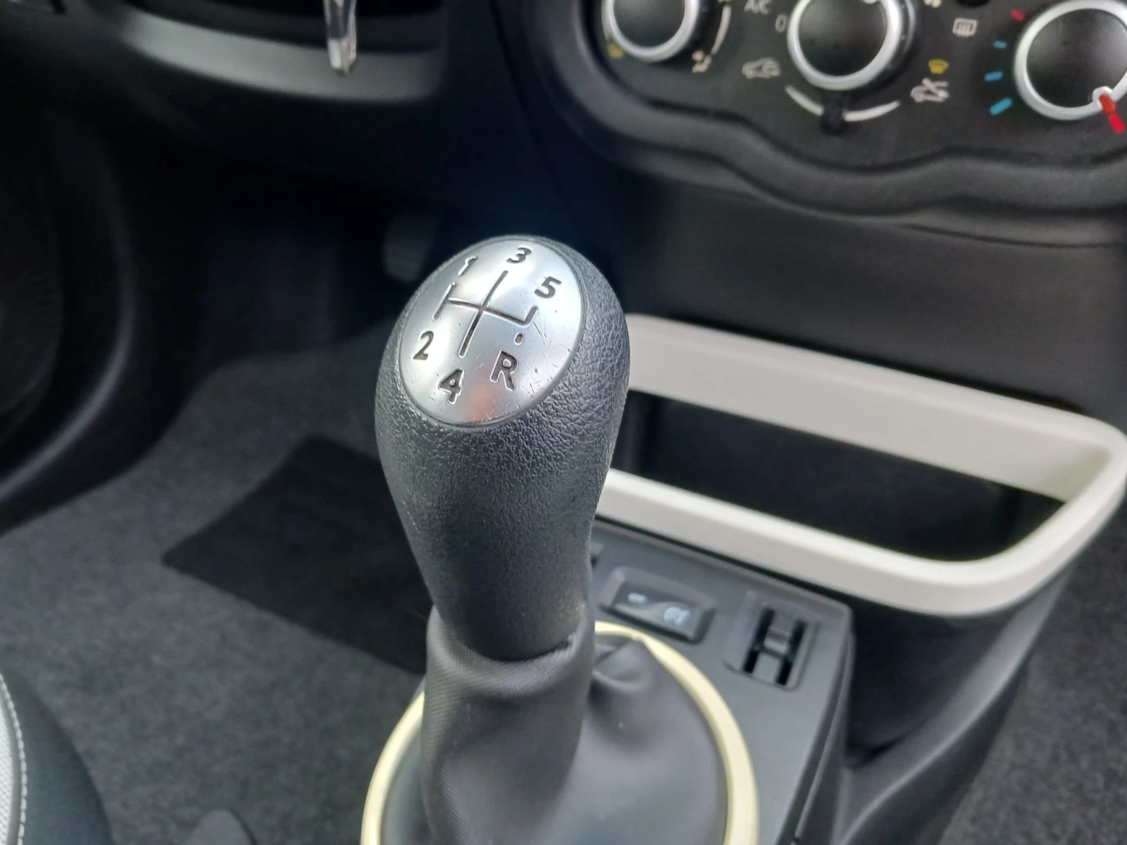 Renault Twingo 1.0 | Mobile.bg — изображение 11