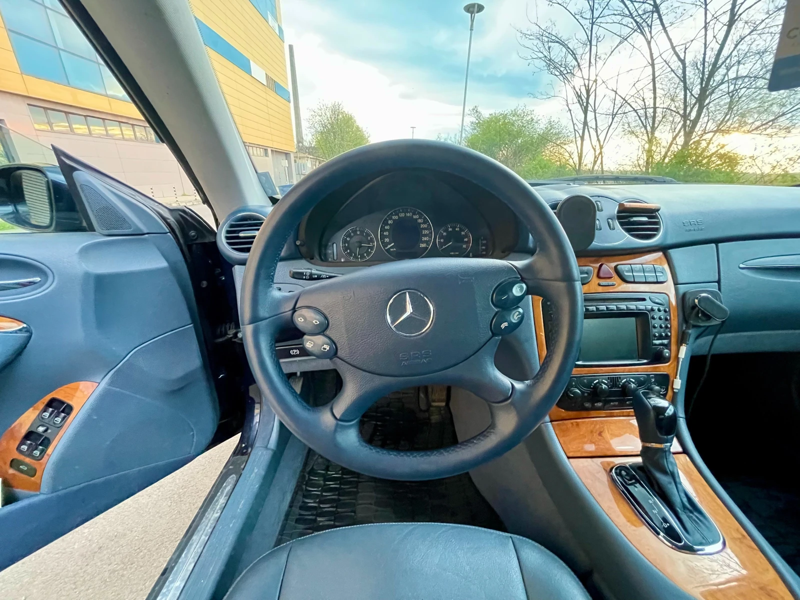 Mercedes-Benz CLK 320 - изображение 10