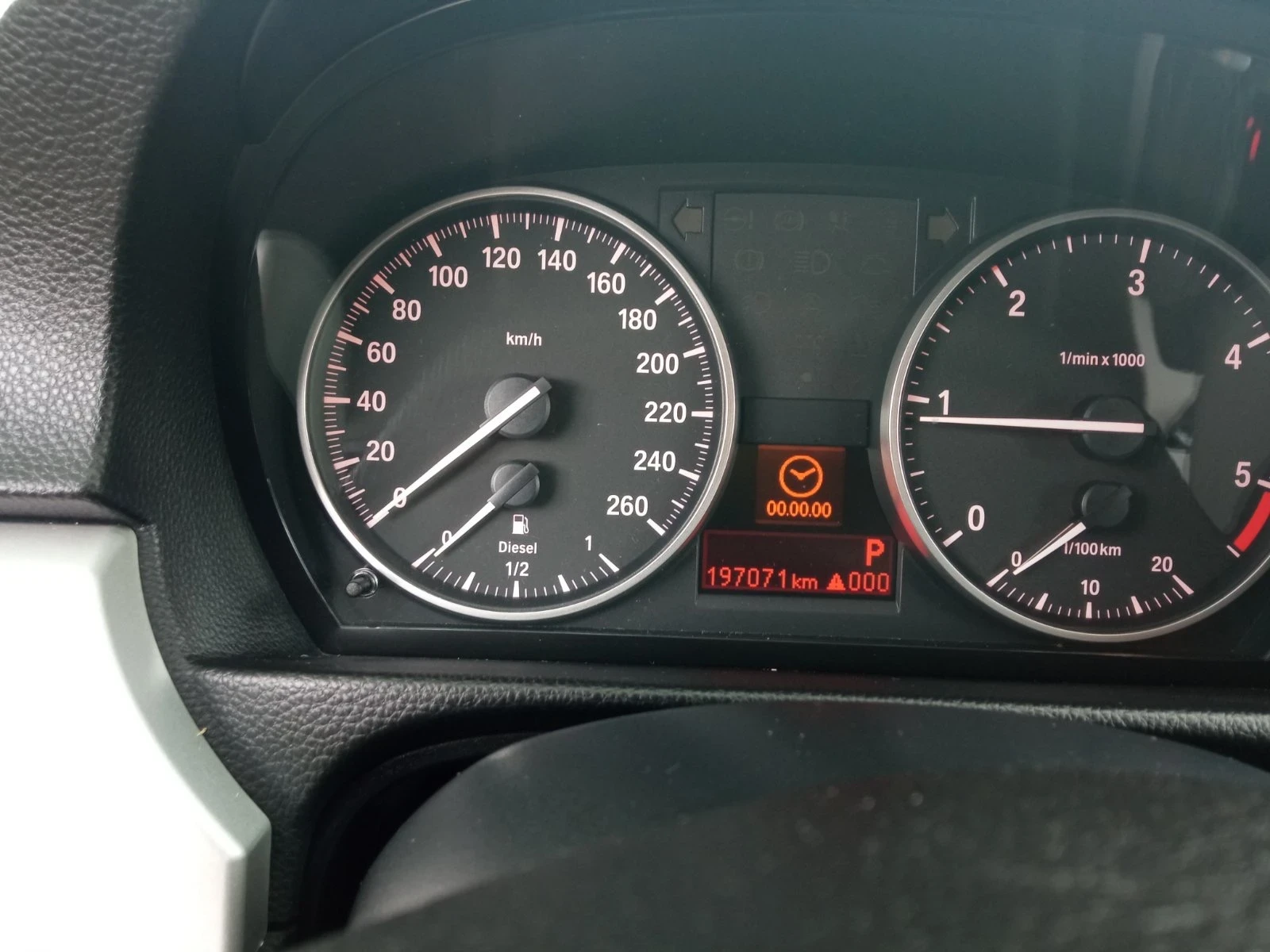 BMW 320 2.0 D E91 Facelift - изображение 10