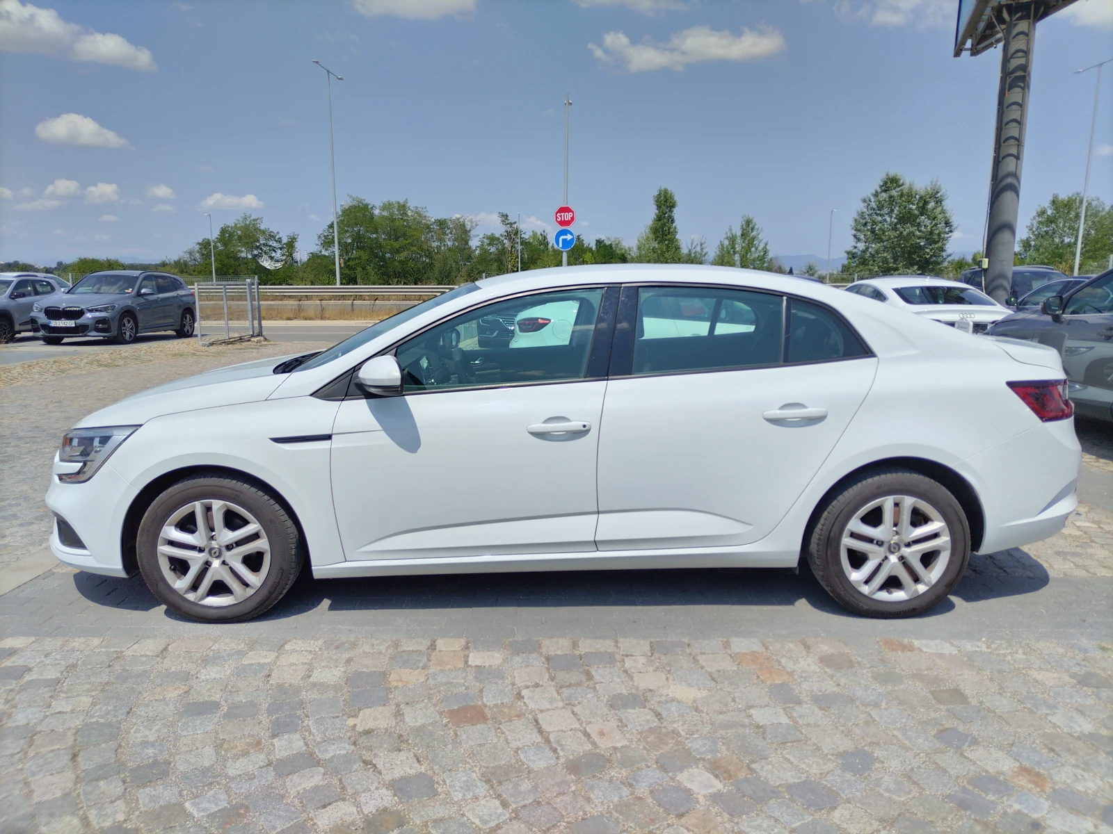 Renault Megane 1.3TCe 140 к.с./Life - изображение 4