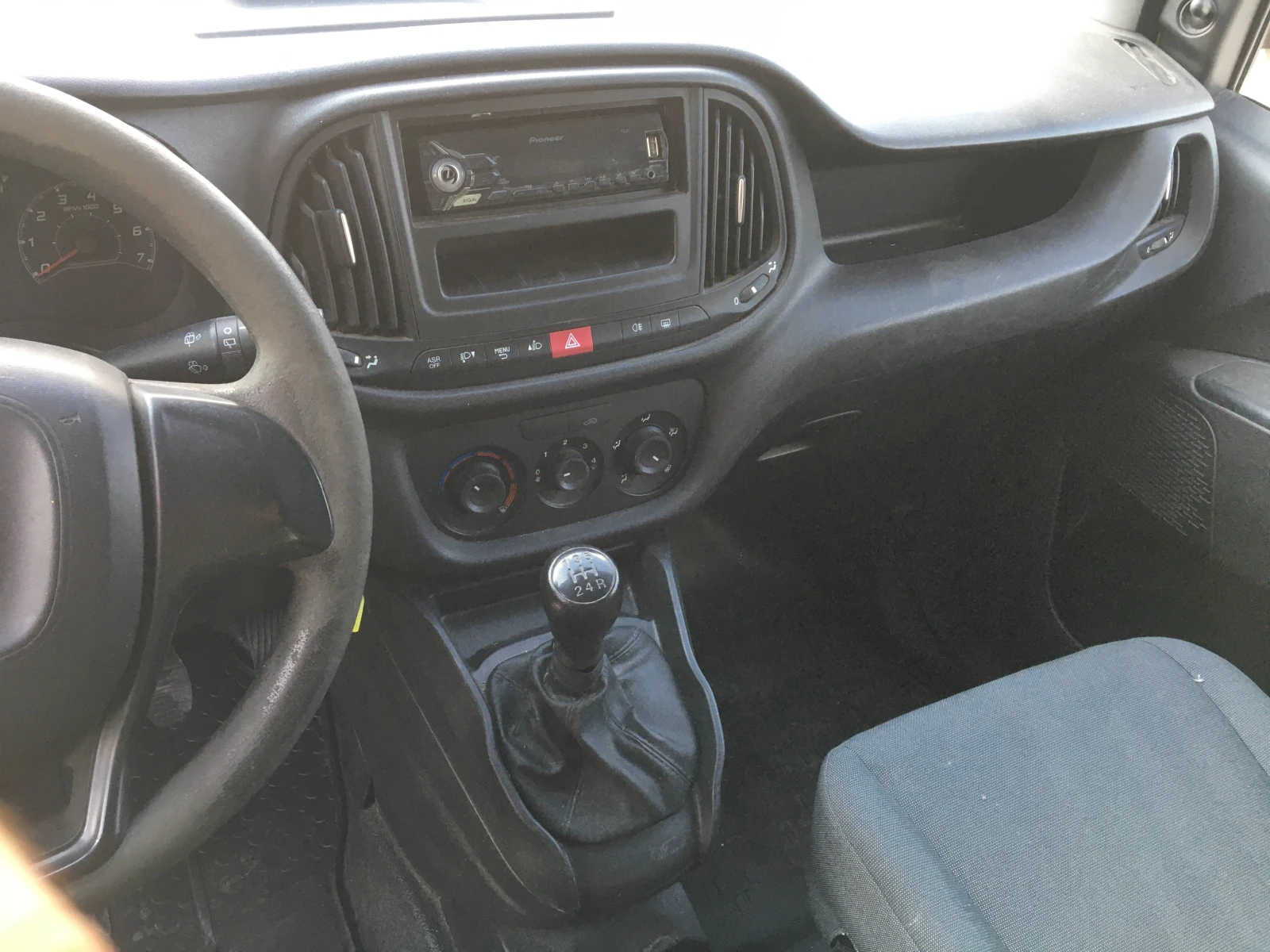 Fiat Doblo 1.3MultiJet 95kc - изображение 10