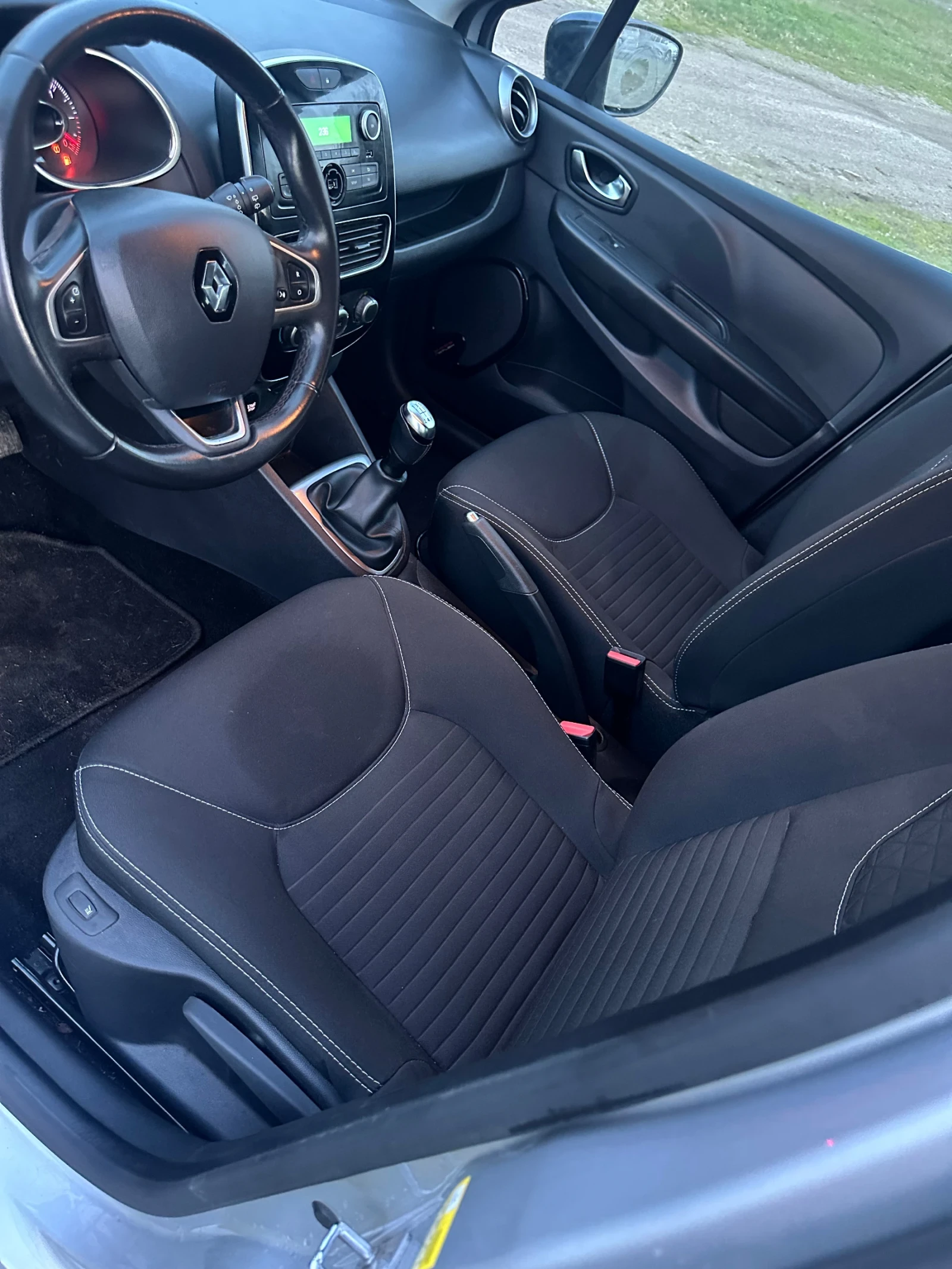 Renault Clio 1.2 LIMIDED EDITION  - изображение 8