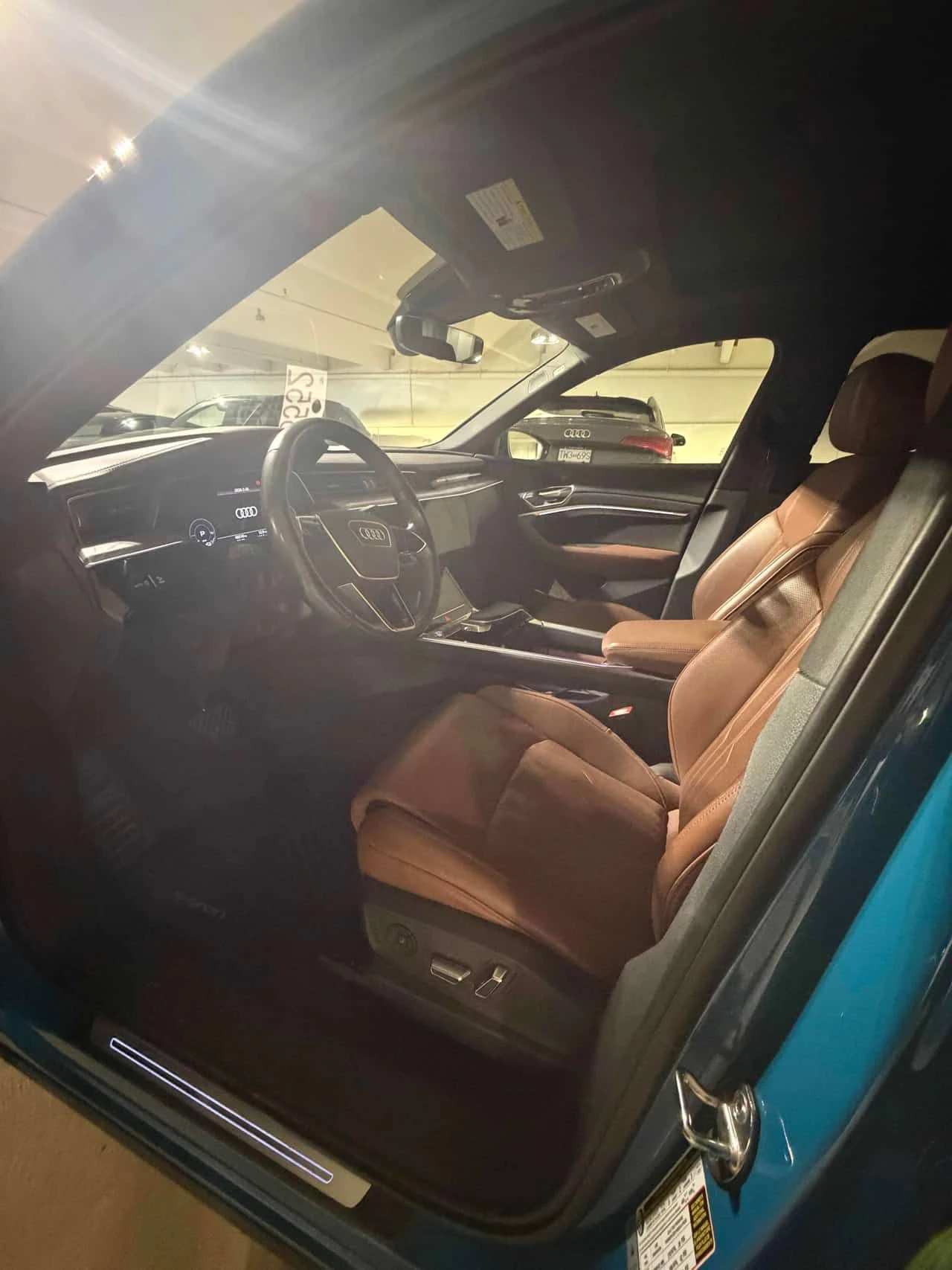 Audi E-Tron * Technik* B & O*  2 КЛЮЧА* PANO* ПОДГРЕВ* KEYLESS, снимка 5 - Автомобили и джипове - 53991930