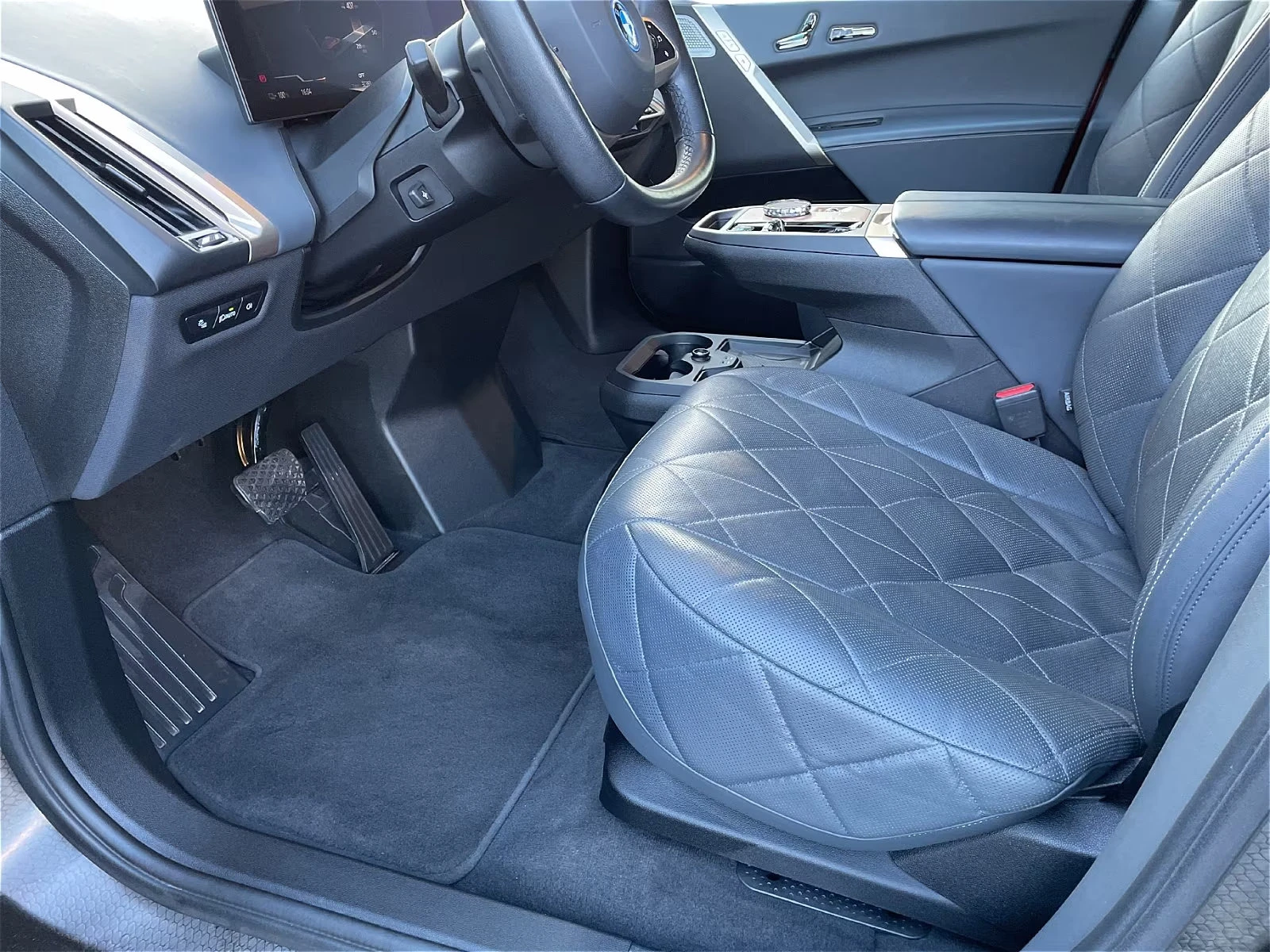 BMW iX M60/619HP/B&0/360/ACC/KLESS/346z | Mobile.bg � ����������� 10