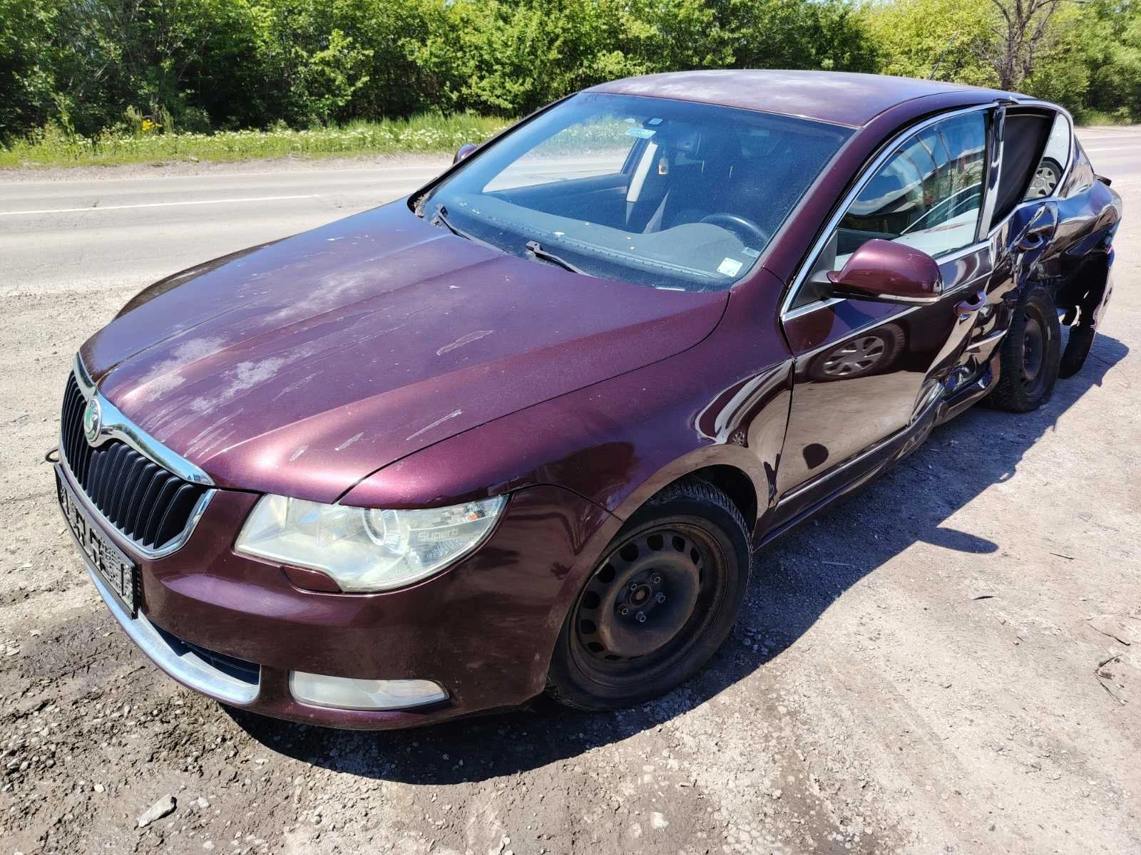 Skoda Superb 2.0tdi 170kc, снимка 3 - Автомобили и джипове - 54423869