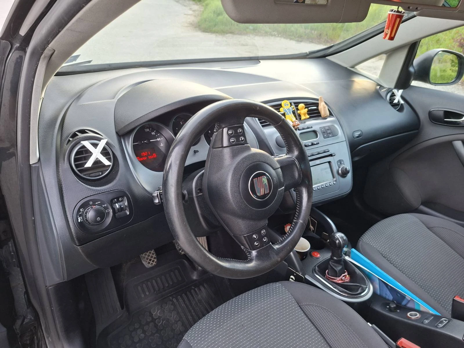 Seat Altea XL 1, 9 TDI, снимка 8 - Автомобили и джипове - 54435811