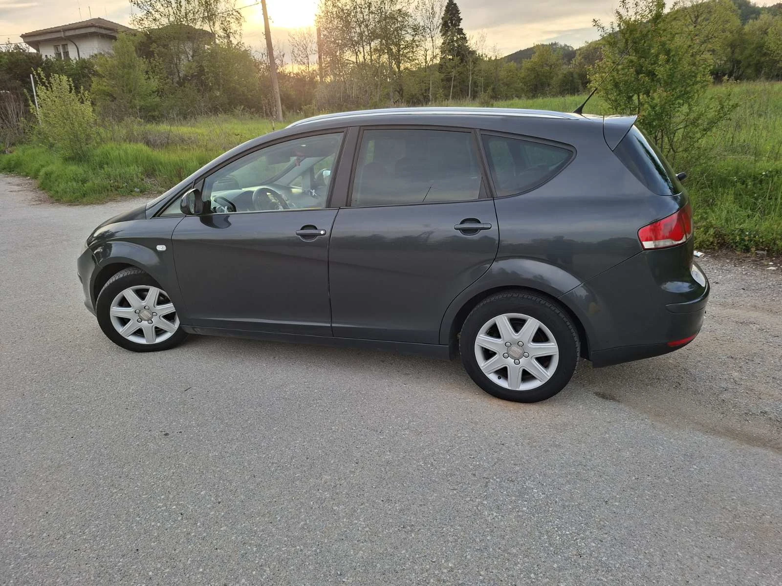 Seat Altea XL 1, 9 TDI, снимка 4 - Автомобили и джипове - 54435811
