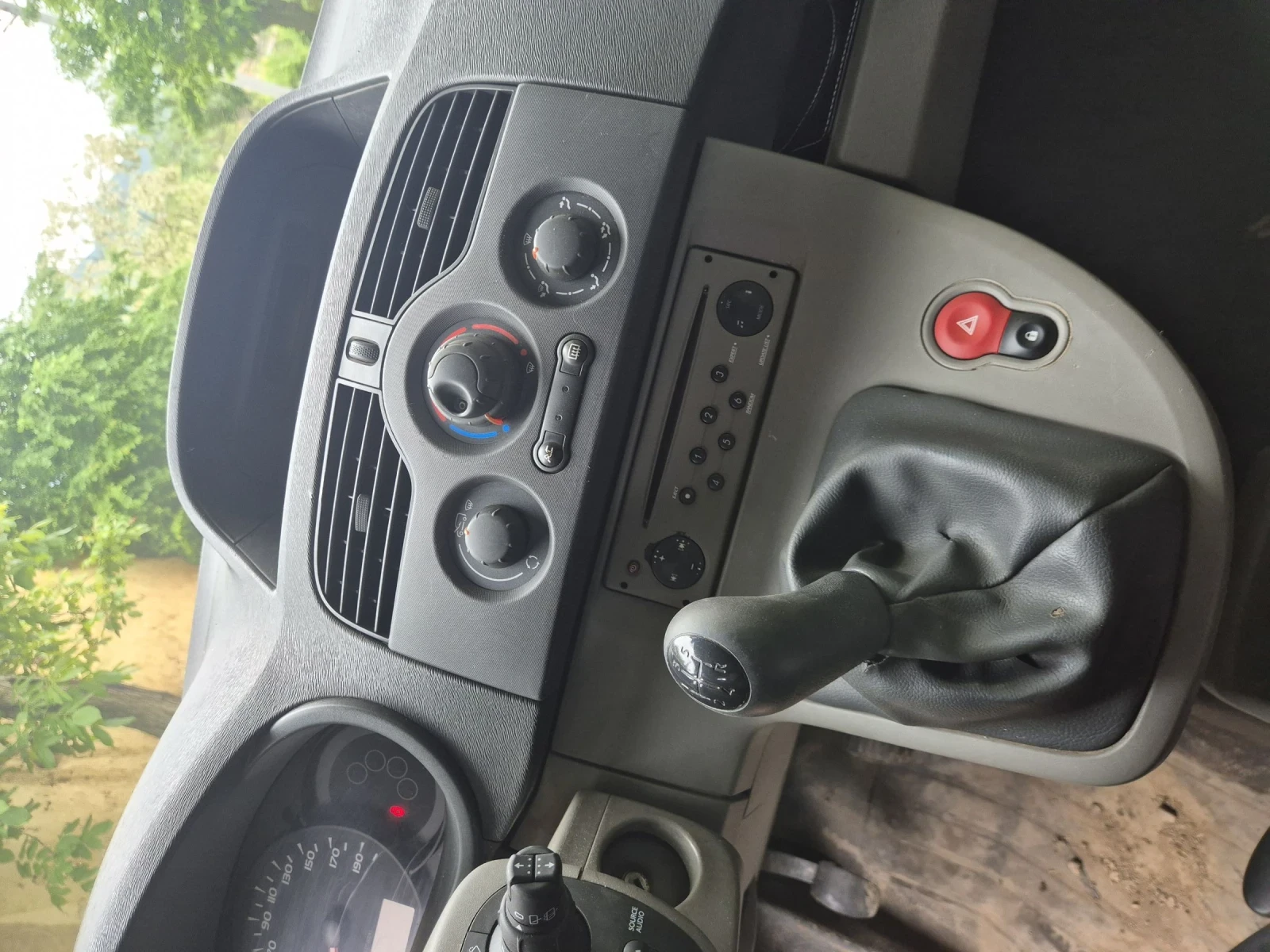Renault Kangoo, снимка 5 - Автомобили и джипове - 54677712