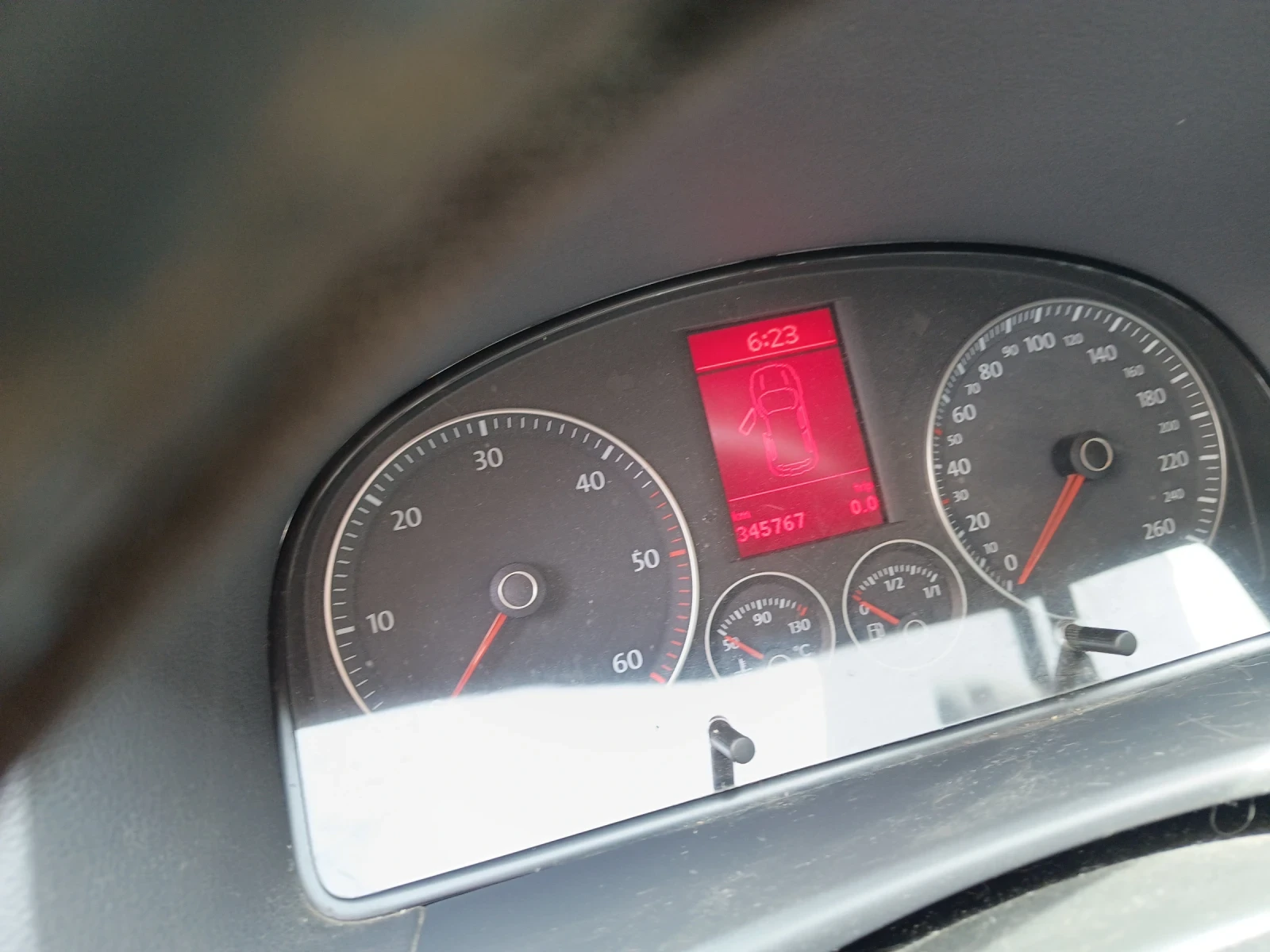 VW Touran, снимка 5 - Автомобили и джипове - 54774112