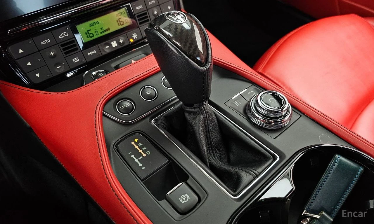Maserati GranTurismo 4.7* MC* , снимка 12 - Автомобили и джипове - 55449465