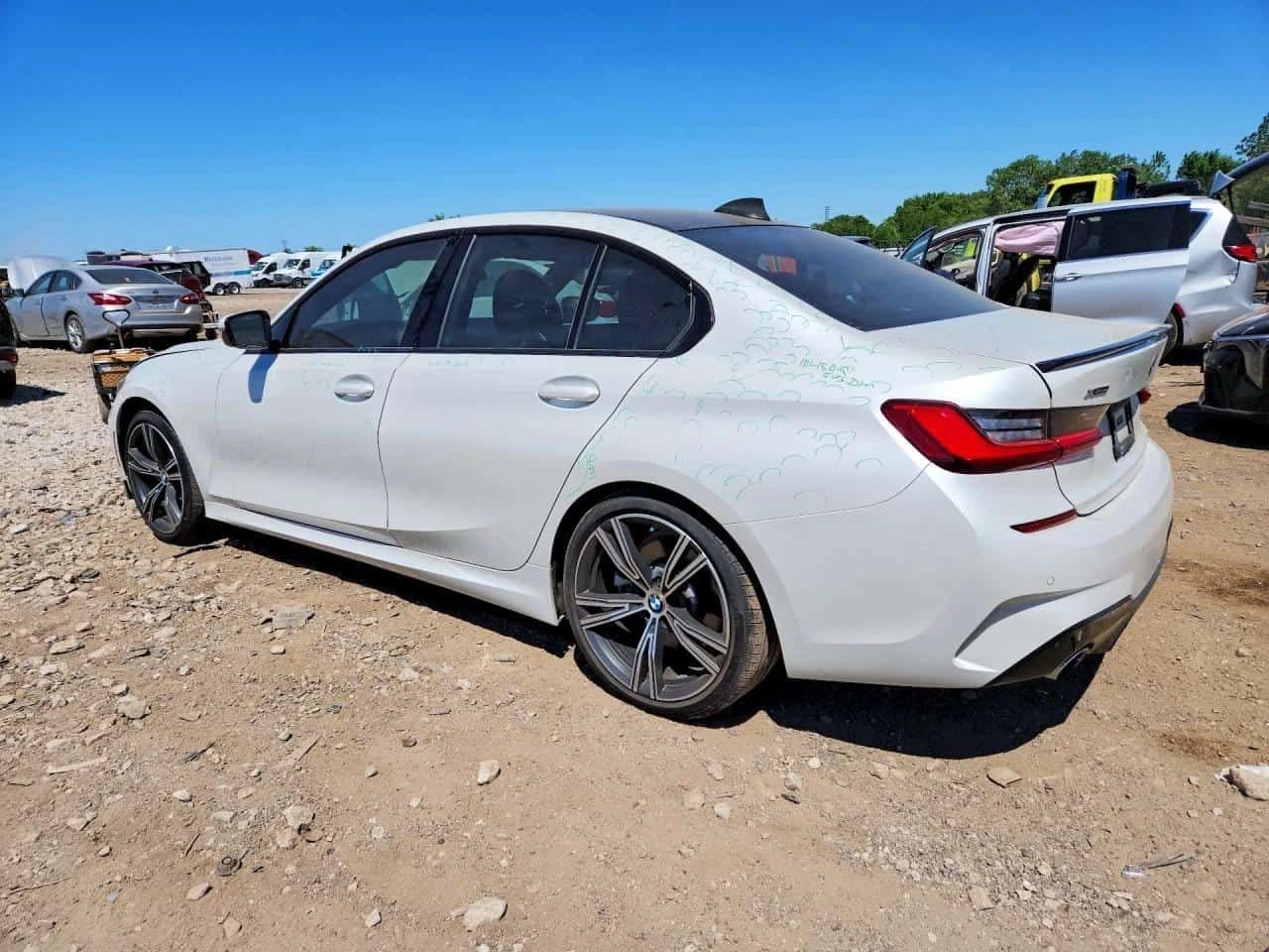 BMW 330 xDrive M SPORT | CARFAX | АВТОКРЕДИТ, снимка 2 - Автомобили и джипове - 55544061