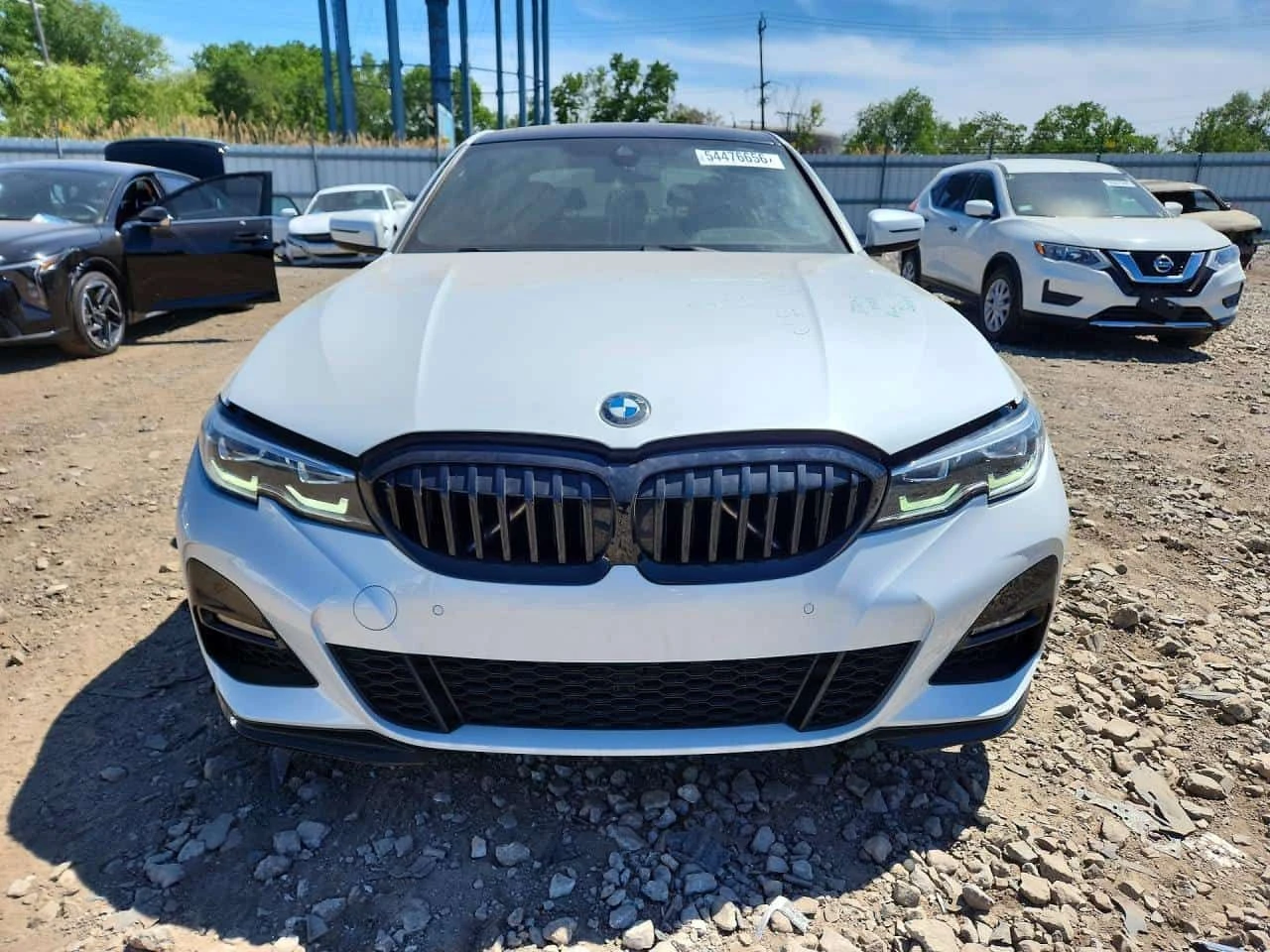 BMW 330 xDrive M SPORT | CARFAX | АВТОКРЕДИТ, снимка 5 - Автомобили и джипове - 55544061