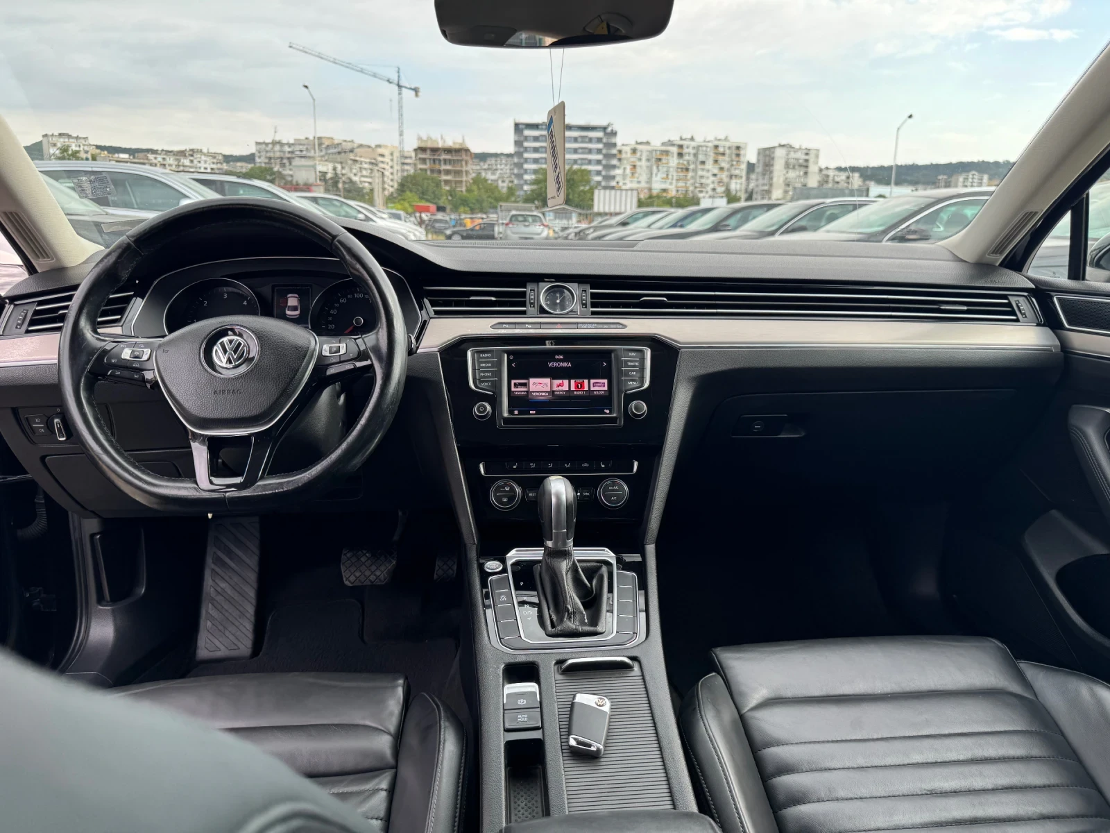 VW Passat 1.6TDI DSG, снимка 11 - Автомобили и джипове - 55650103