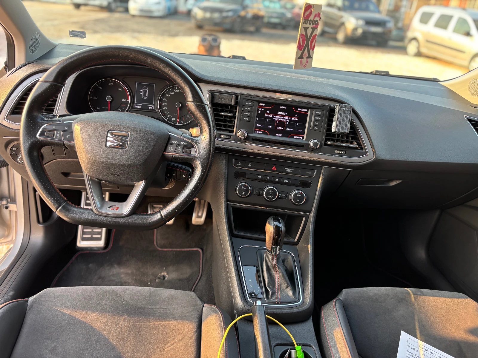 Seat Leon 2.0d/DSG/FR/купуван нов от БГ, снимка 9 - Автомобили и джипове - 56063752