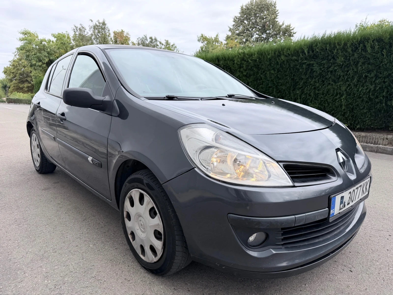 Renault Clio, снимка 2 - Автомобили и джипове - 56108164