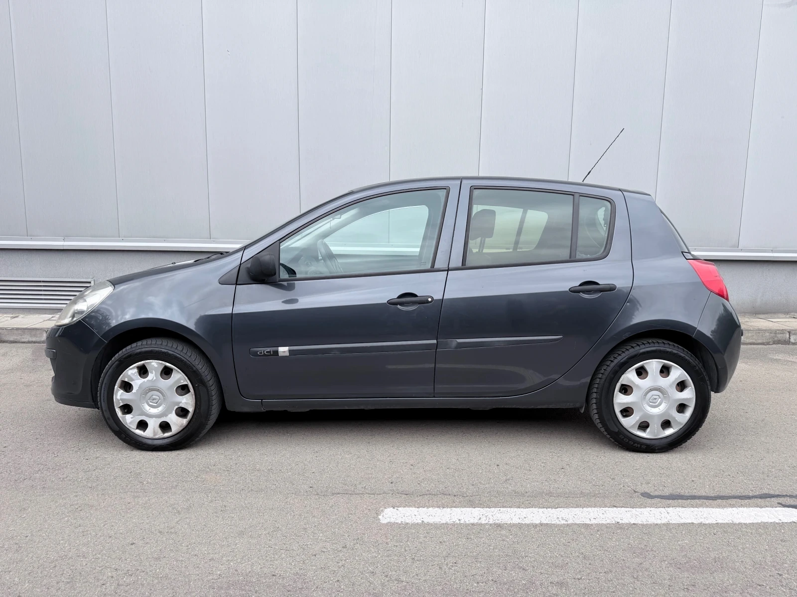 Renault Clio, снимка 5 - Автомобили и джипове - 56108164