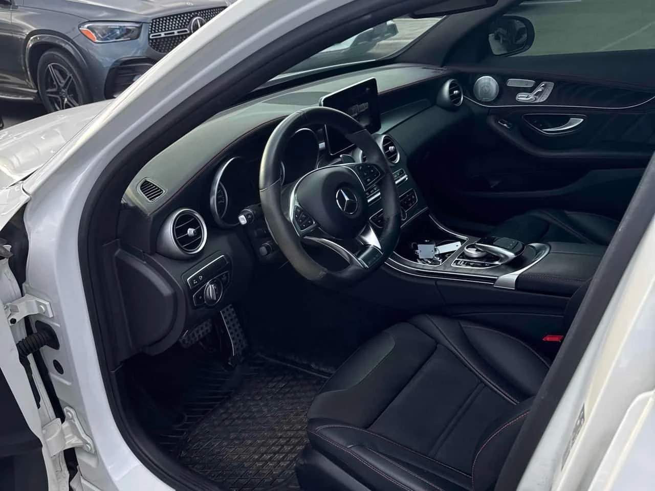 Mercedes-Benz C 43 AMG * АВТОКРЕДИТ БЕЗ ПЪРВОНАЧАЛНА ВНОСКА* , снимка 5 - Автомобили и джипове - 56230077