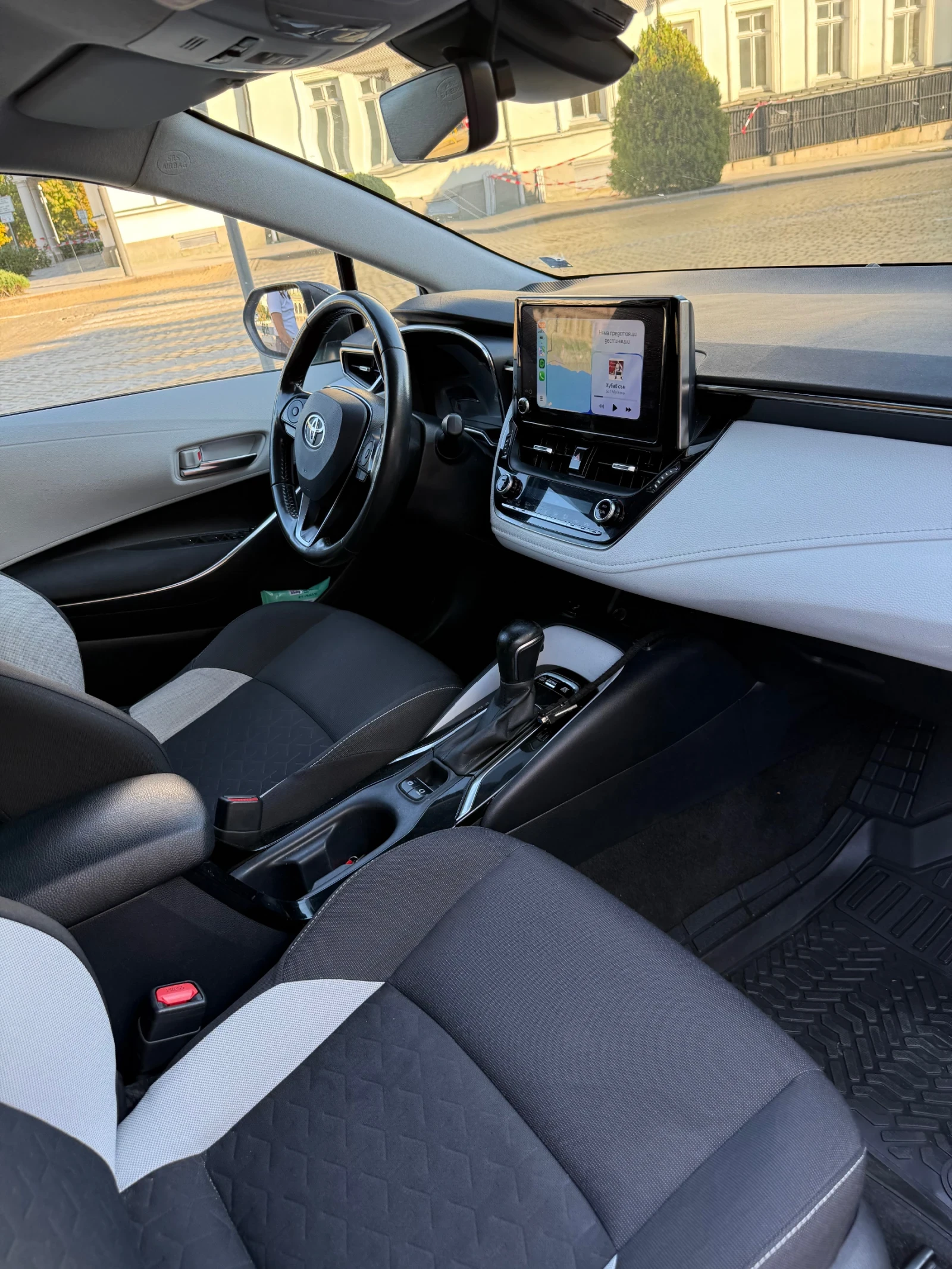 Toyota Corolla 1.8, снимка 15 - Автомобили и джипове - 56392007