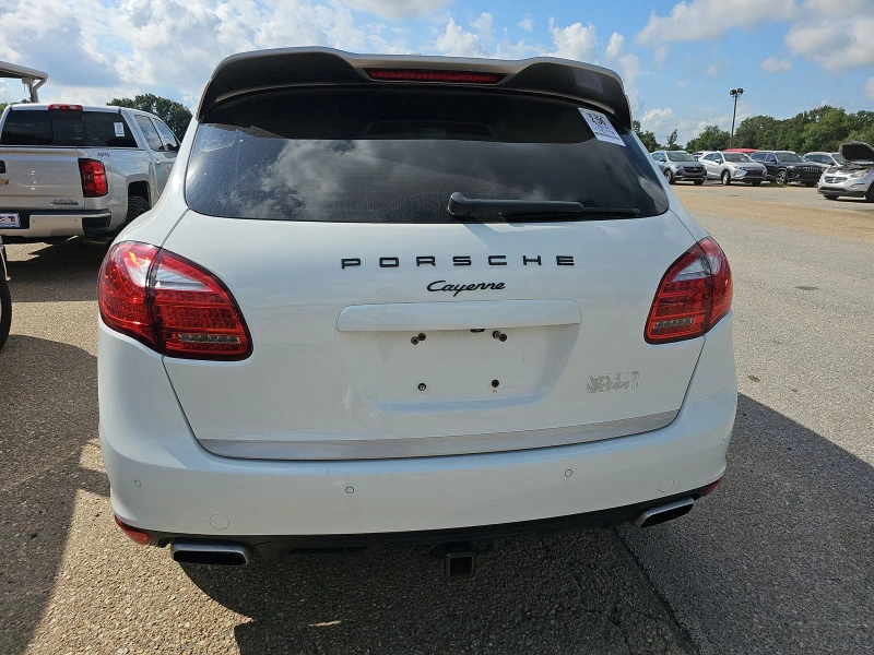 Porsche Cayenne AWD* BOSE* ОБДУХ* ПАНОРАМА* М.ТОЧКА, снимка 5 - Автомобили и джипове - 47666694