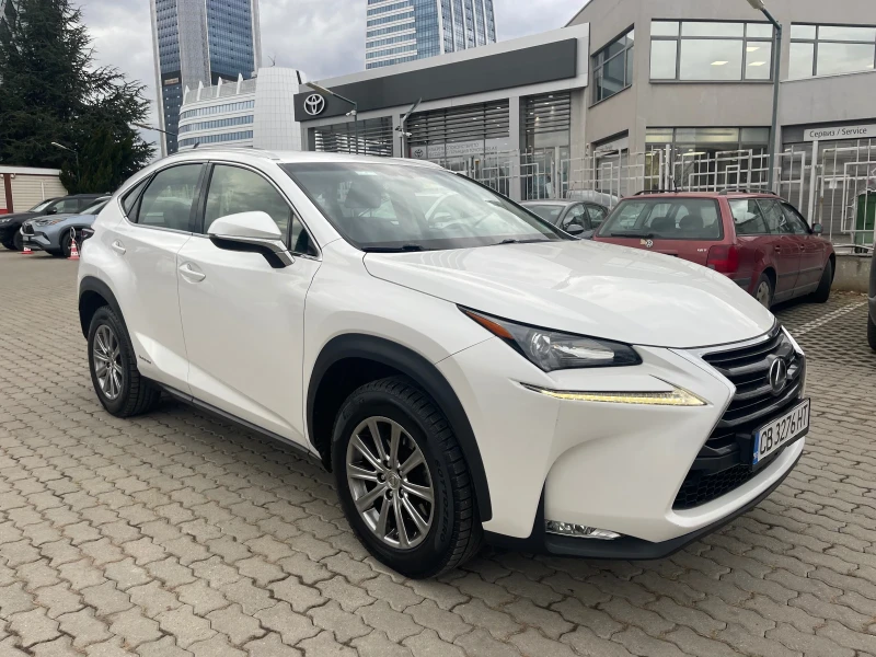 Lexus NX 300h AWD 4x4 - Гаранционен в ТМ Ауто, снимка 8 - Автомобили и джипове - 48068758