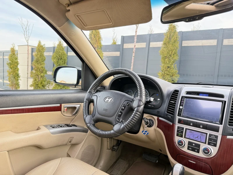Hyundai Santa fe 2.2HDI/155hp* ПАНОРАМА* НАВИГАЦИЯ* ЕЛ СЕДАЛКИ* КОЖ, снимка 9 - Автомобили и джипове - 52835045