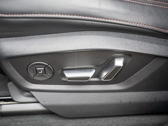 Audi SQ7 Quattro = Night Vision = Гаранция, снимка 4 - Автомобили и джипове - 55034497