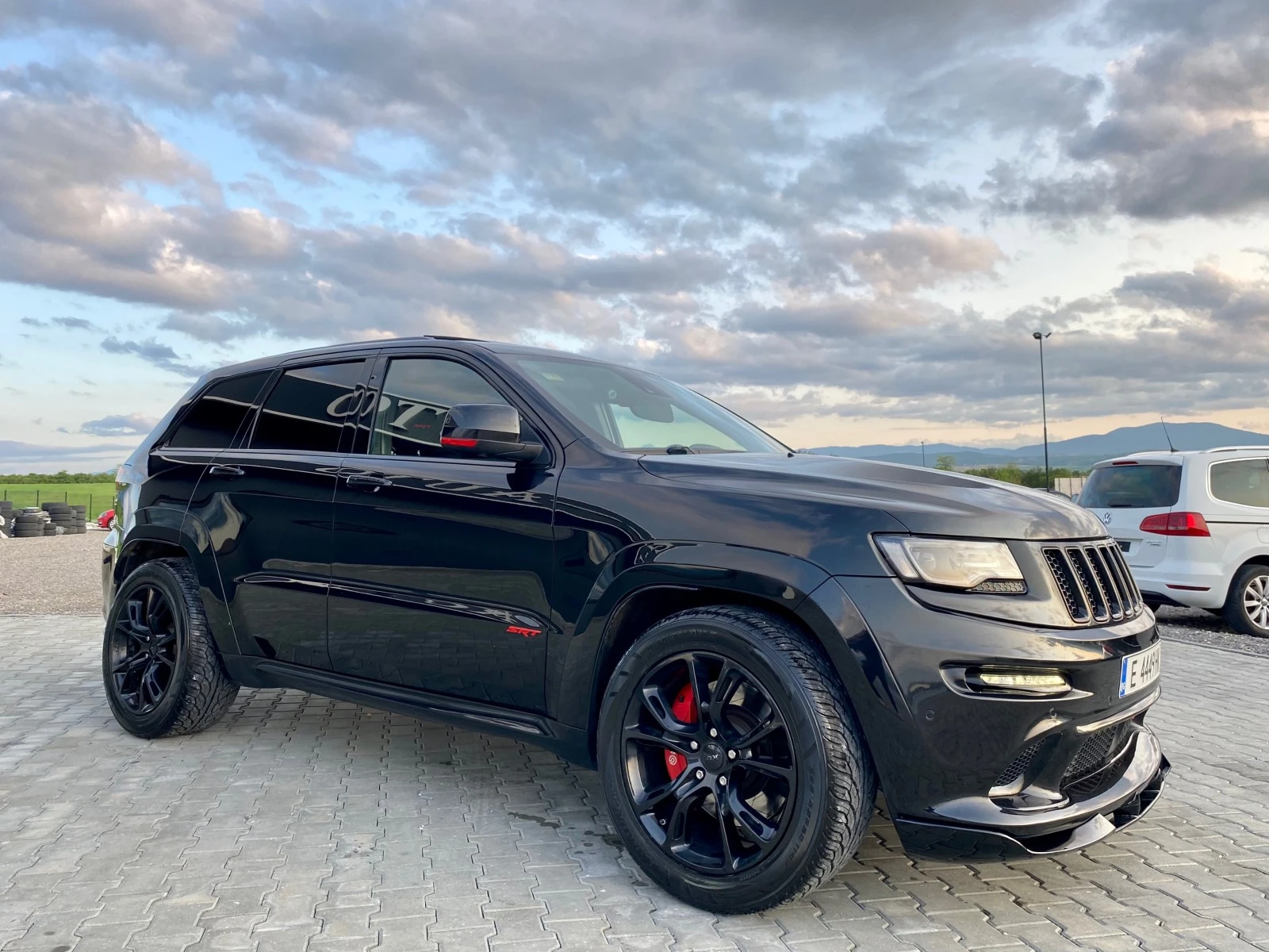 Jeep Grand cherokee 6.4 SRT  - изображение 3