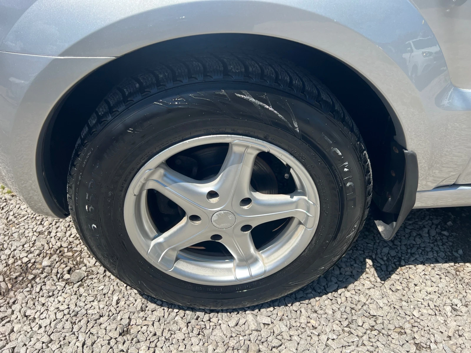 Kia Sorento II 3.3 V6* AWD* АВТОМАТИК* ШВЕЙЦАРИЯ* КОЖА* , снимка 9 - Автомобили и джипове - 53356283