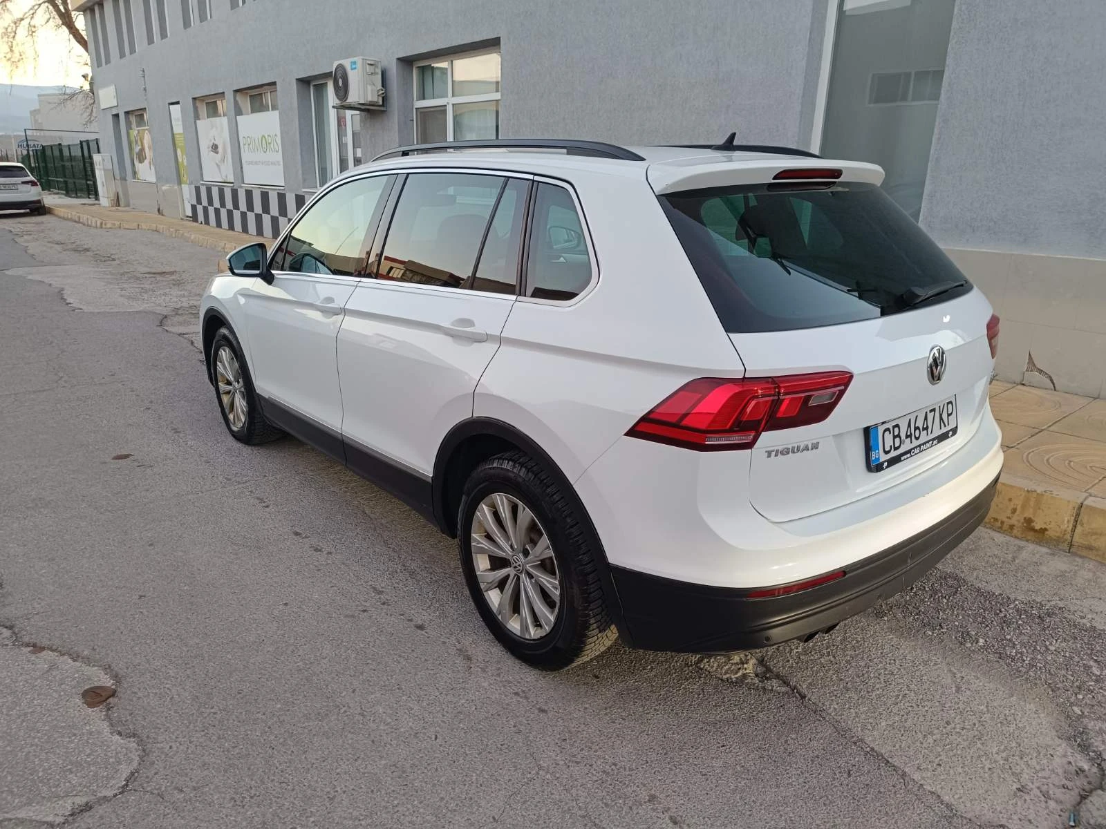 VW Tiguan 4 MOTION (с чип), снимка 7 - Автомобили и джипове - 53835665