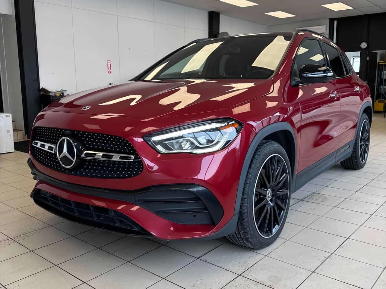 Mercedes-Benz GLA 250 /360/DISTRONIC/BURMESTER/����������  | Mobile.bg � ����������� 1