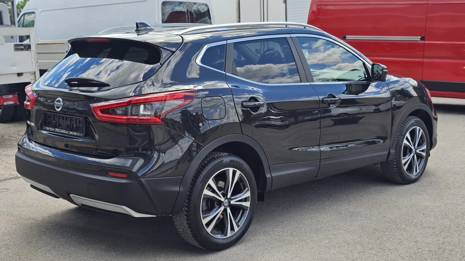 Nissan Qashqai 1.5DCi 6SP IT Facelift-ИСТОРИЯ-КАМЕРА 360-ЛИЗИНГ, снимка 6 - Автомобили и джипове - 54713427