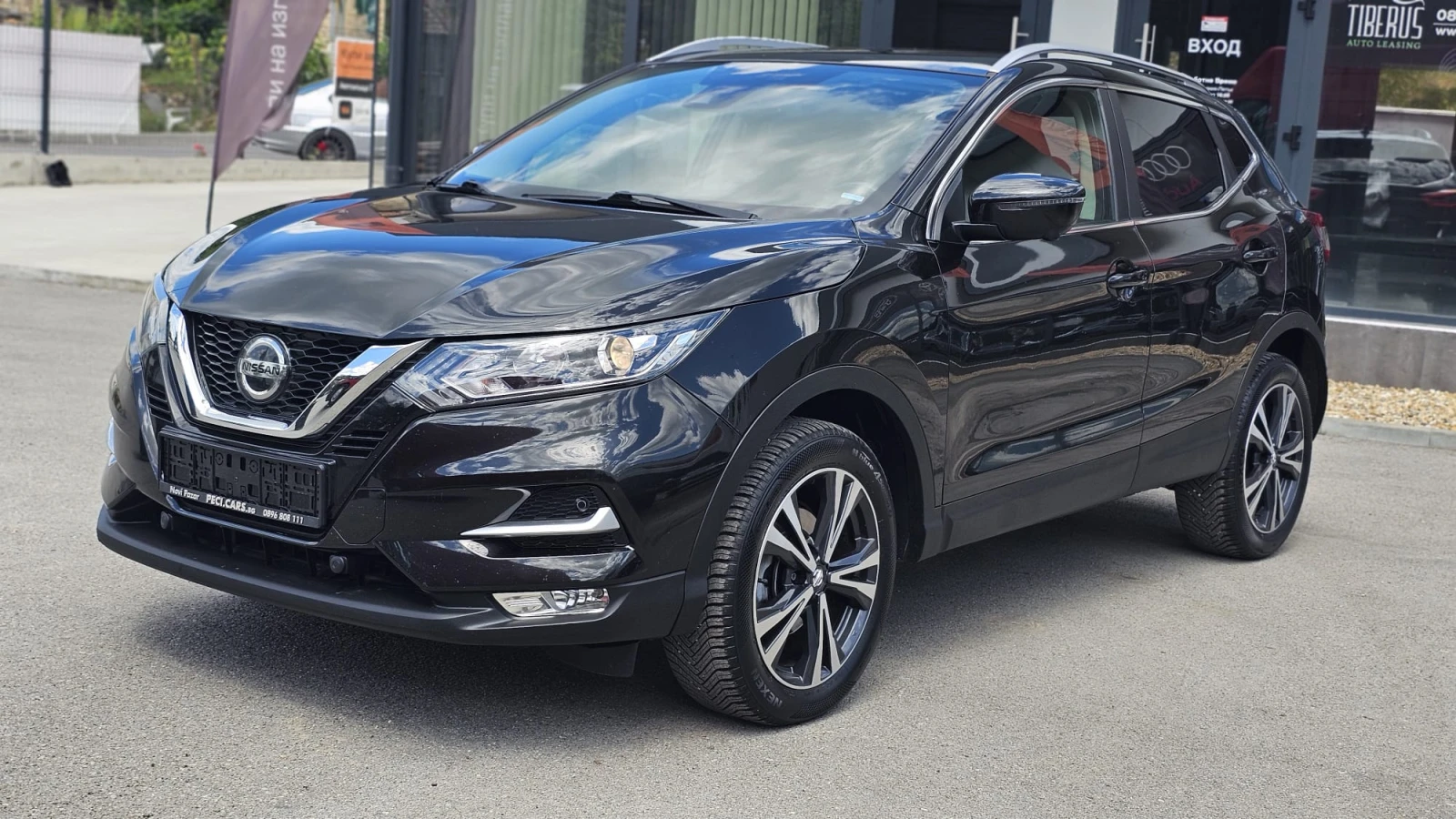Nissan Qashqai 1.5DCi 6SP IT Facelift-ИСТОРИЯ-КАМЕРА 360-ЛИЗИНГ, снимка 3 - Автомобили и джипове - 54713427