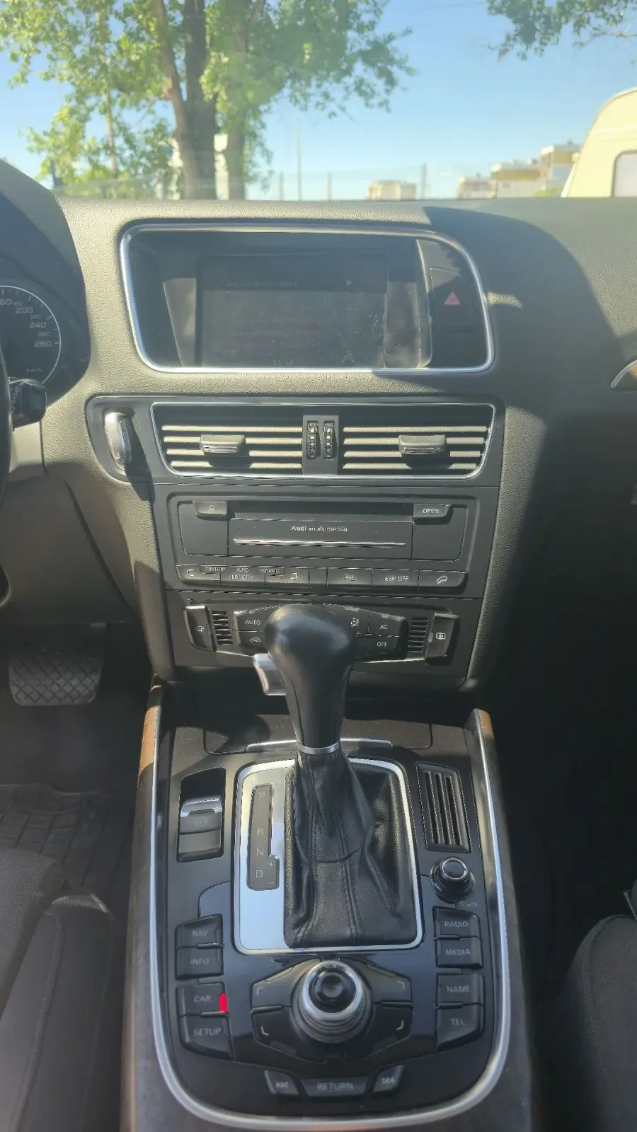 Audi Q5 3.0 TDI QUATTRO, снимка 9 - Автомобили и джипове - 54945403