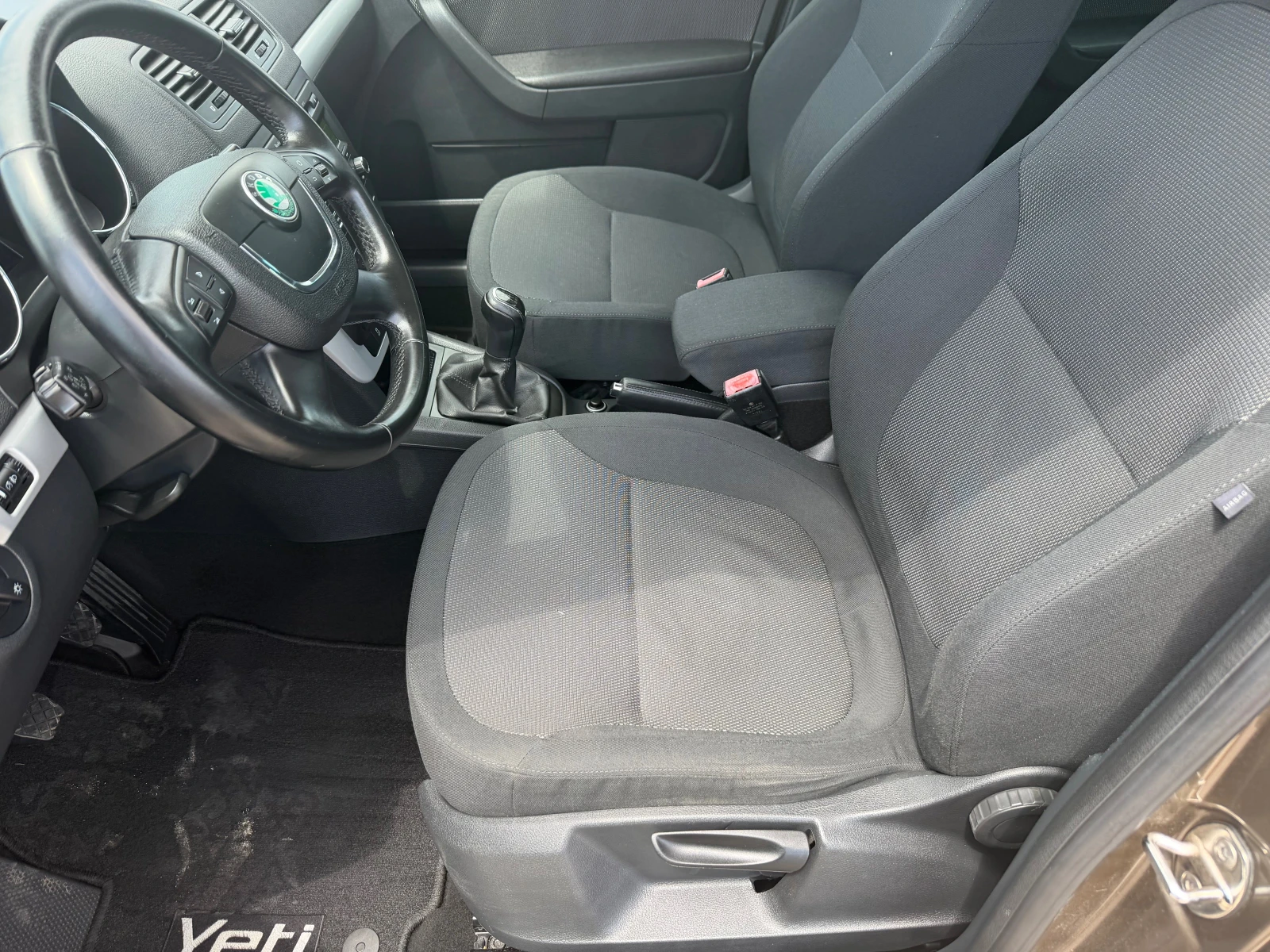 Skoda Yeti 1.2 TSI, снимка 9 - Автомобили и джипове - 55132098