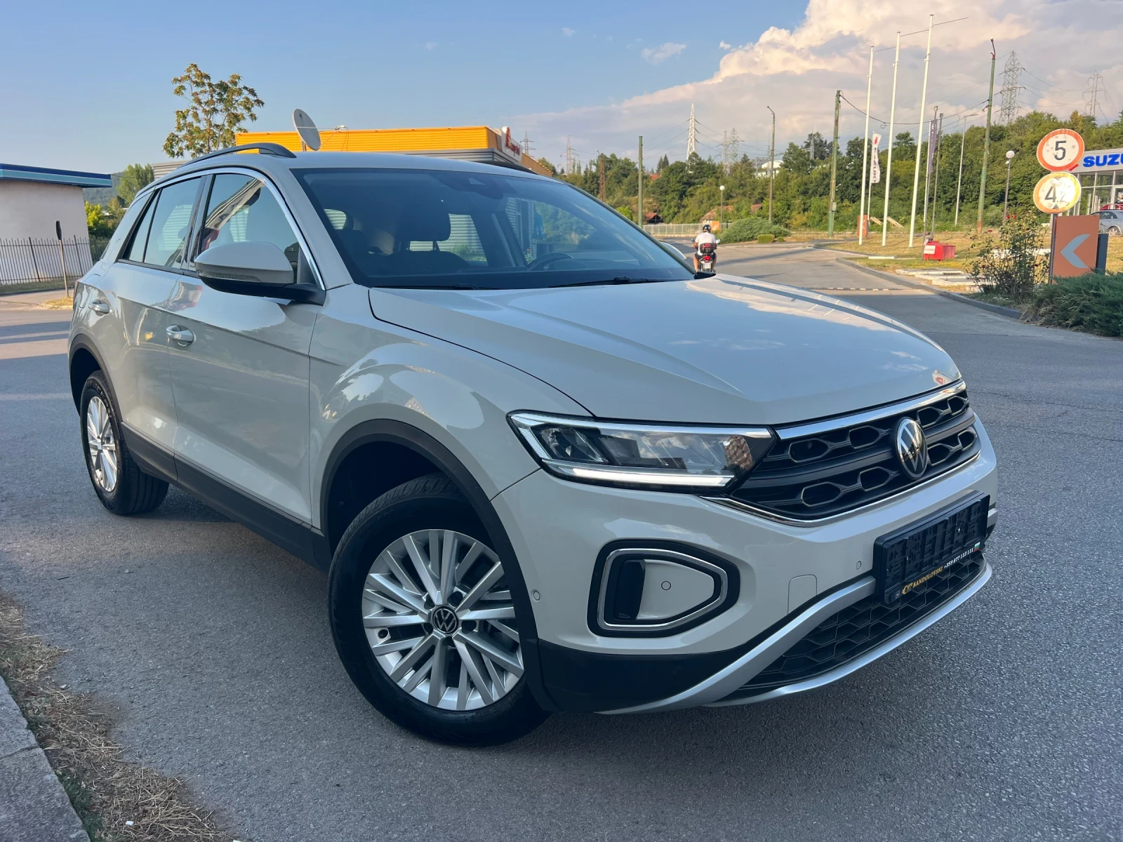 VW T-Roc TOP/FULL/NOVA, снимка 3 - Автомобили и джипове - 55622373