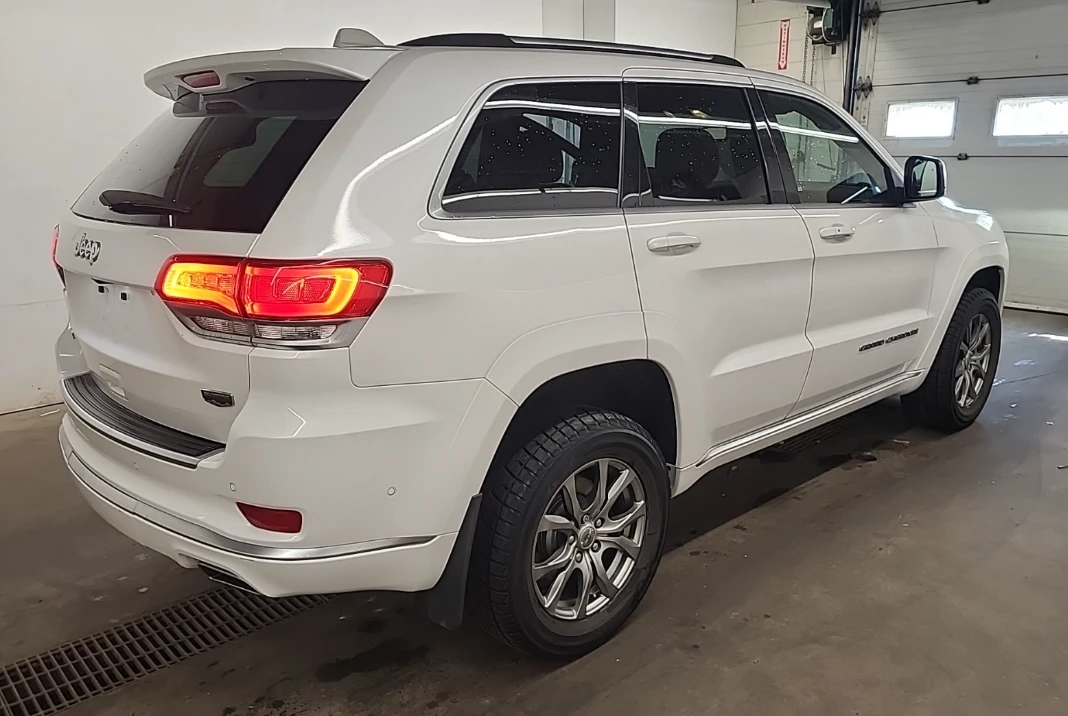 Jeep Grand cherokee * SUMMIT* Обдух* Pano* HARMAN* Back Cam* , снимка 4 - Автомобили и джипове - 55640807