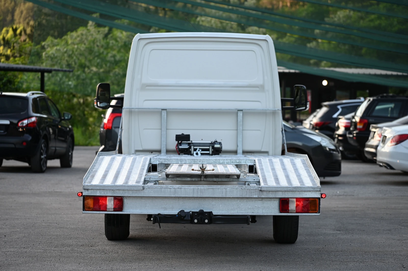 VW Crafter 2.5TDI/СПЕЦИАЛЕН, снимка 4 - Бусове и автобуси - 54736452
