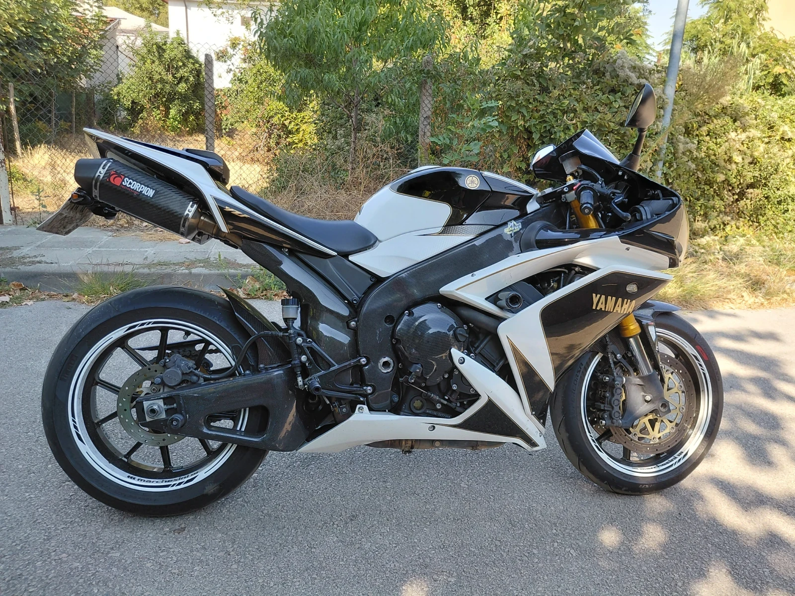 Yamaha YZF-R1